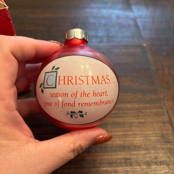 Vintage 1986 Hallmark Keepsake Glass Christmas Ornament "Season of the Heart" - Picture 3 of 4